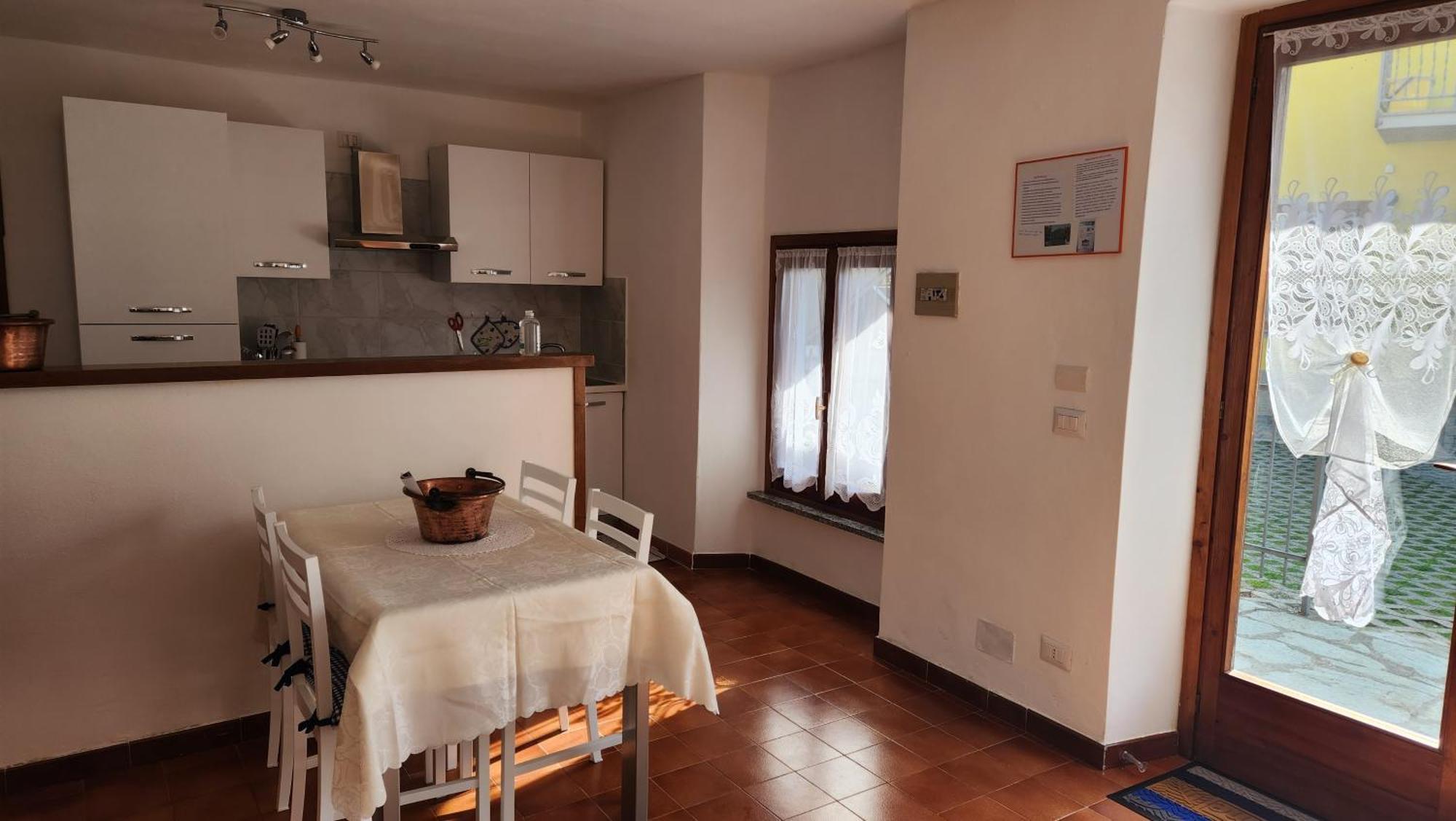 Laura'S Cottage With Lake View, Detached, 5 Kilometers From Varenna 리에르나 외부 사진